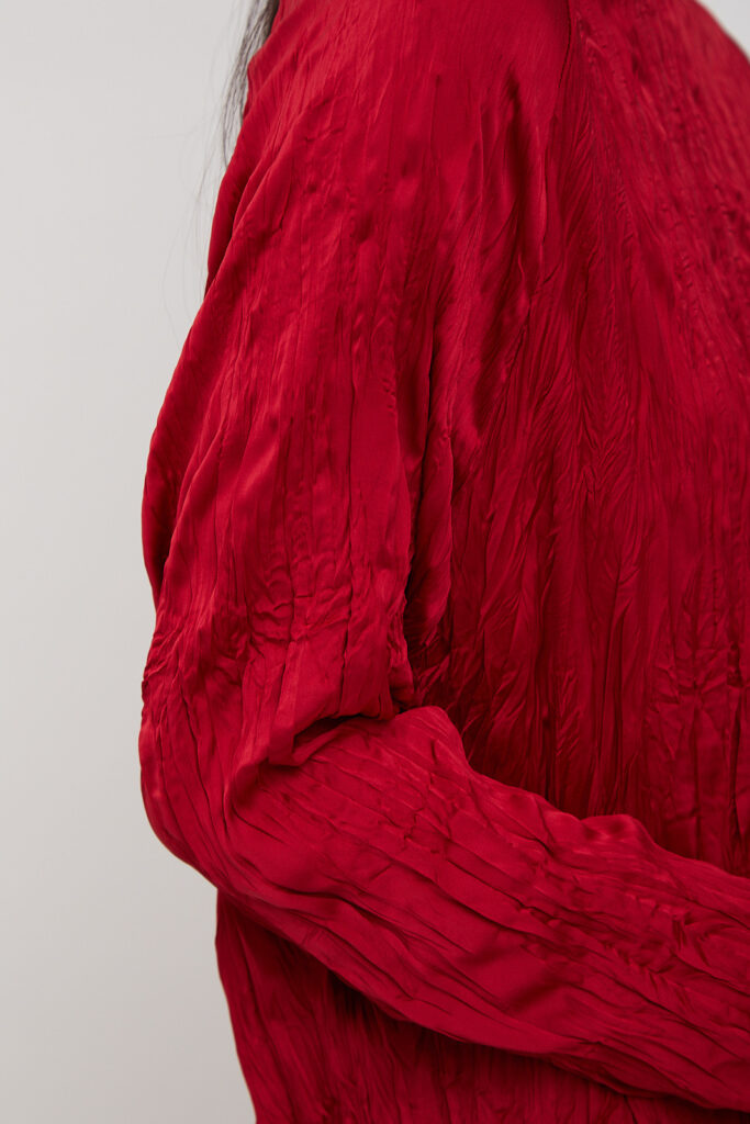 Shop At Velvet Sateen Textura Long Sleeves Red Detail