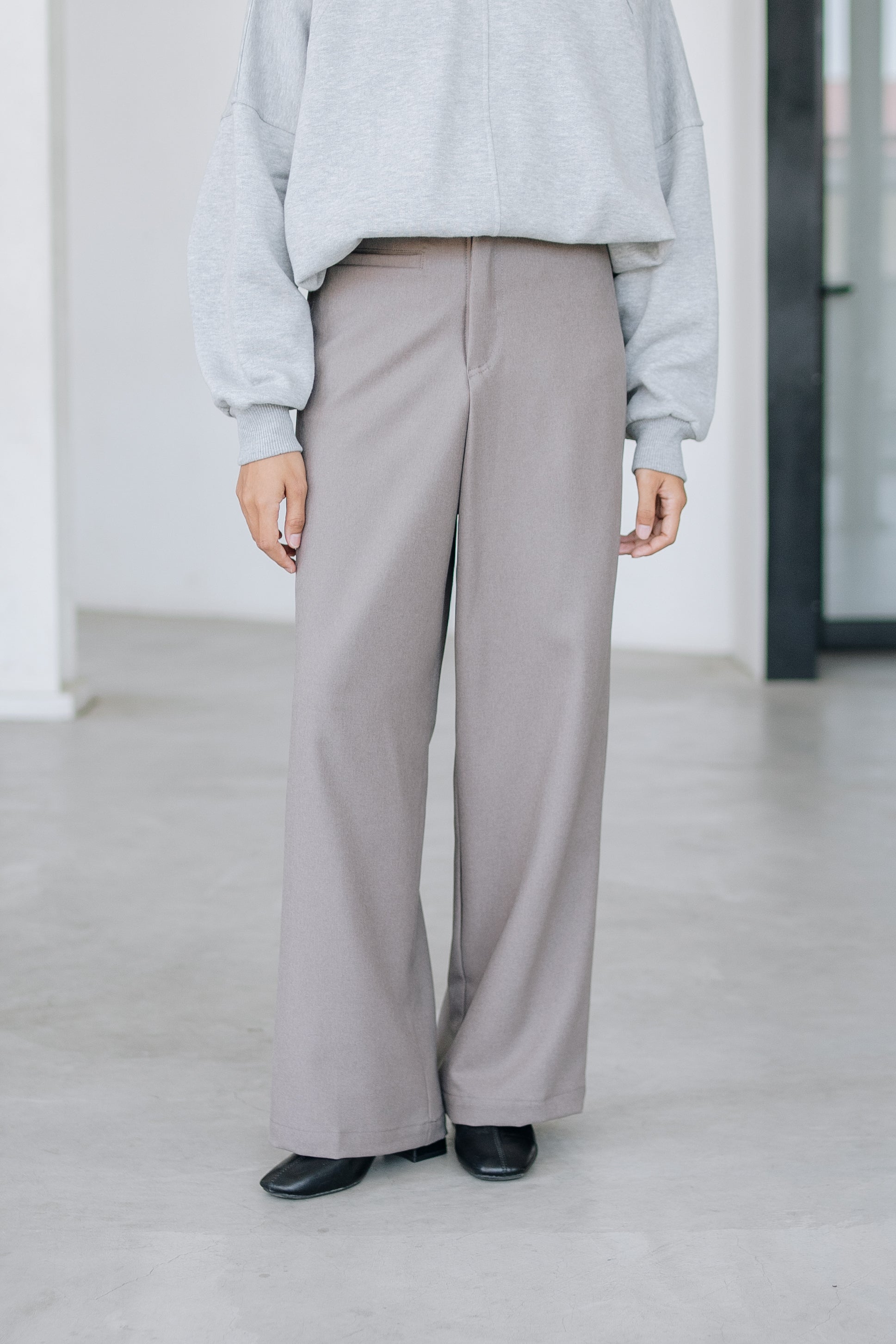 Dawn Straight Pants - Swifter x Rahmi.Apr