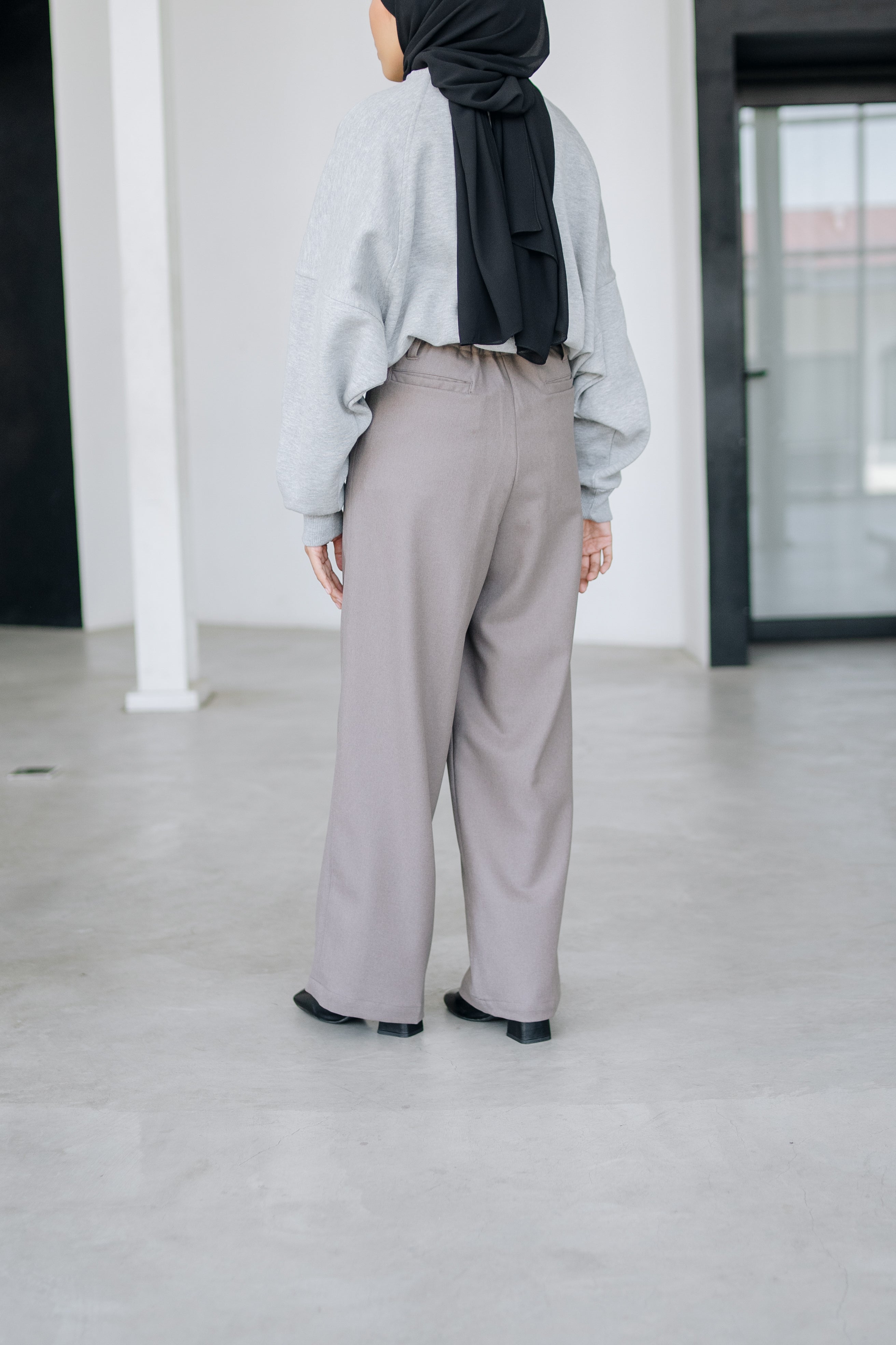 Dawn Straight Pants - Swifter x Rahmi.Apr