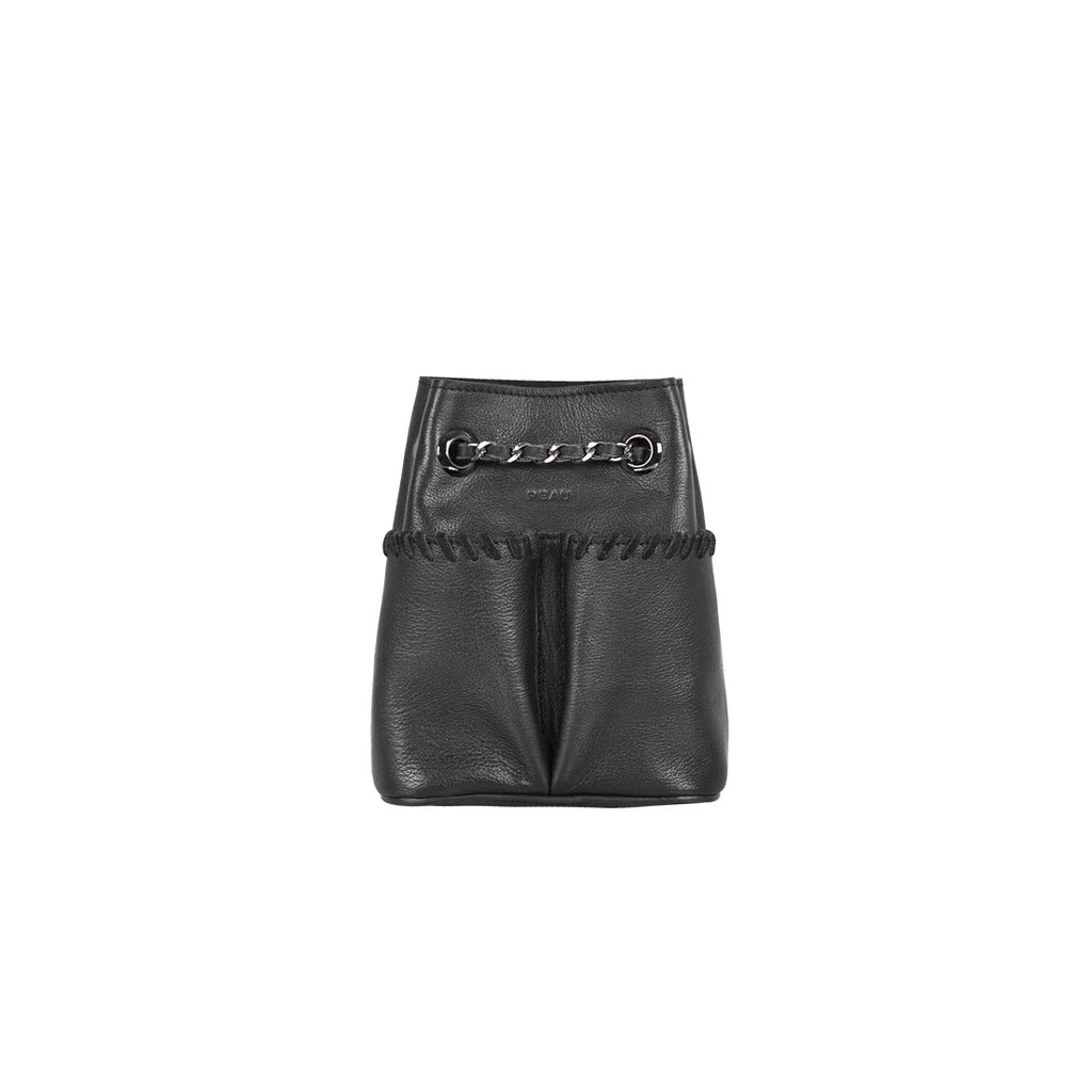 Cloe Black - Peau