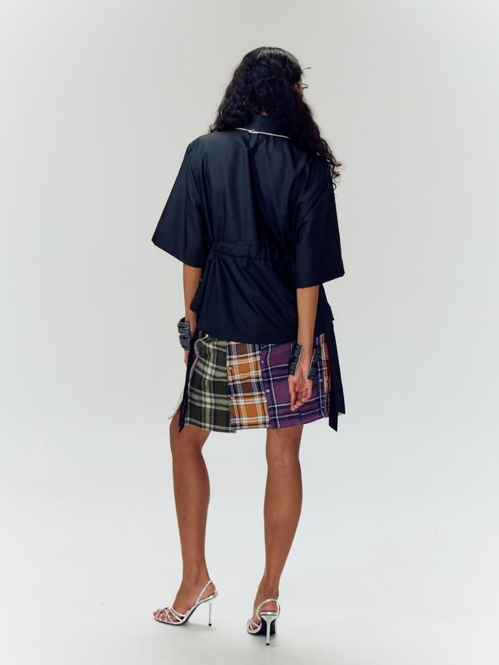 Hidden Lines Top Black - Two Stitches