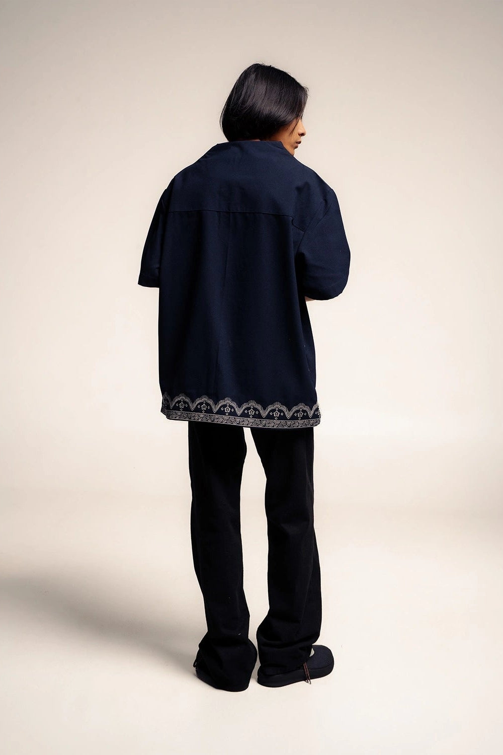 Arunika Embroidery Men Shirt Shortsleeve - Damakara