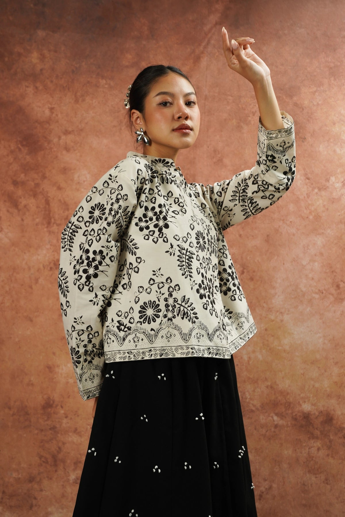 Arunika Janggan Shirt longsleeve Black - Damakara