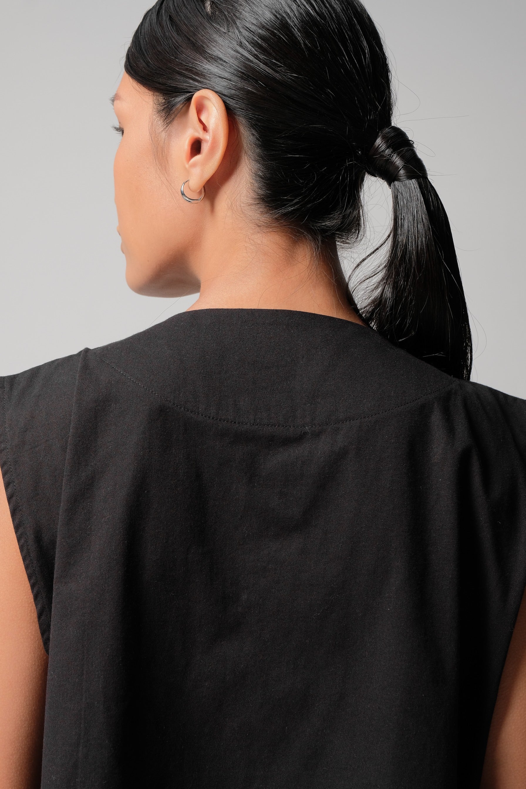 Lara Blouse Black - Kajuaruna