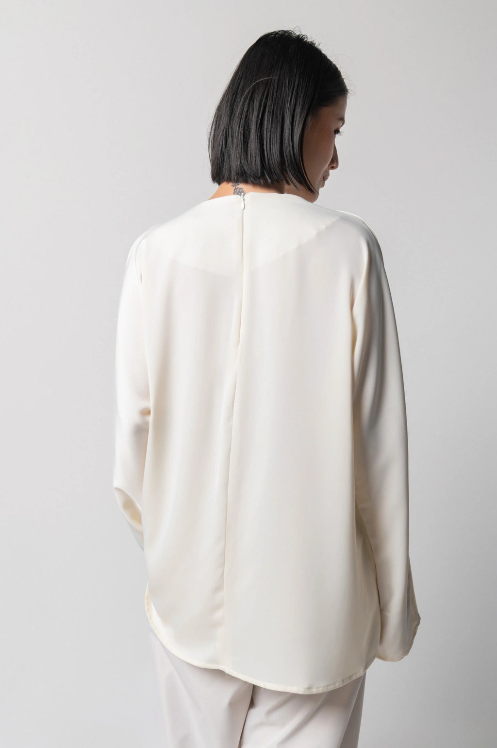 Poise Blouse Ivory - Kajuaruna