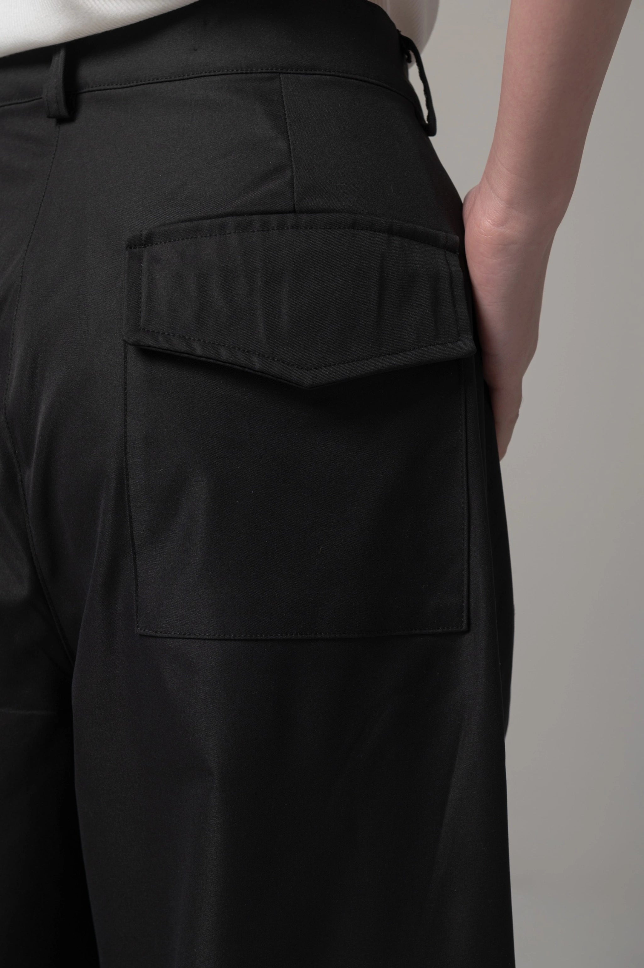 Dera Pants Black - Kajuaruna