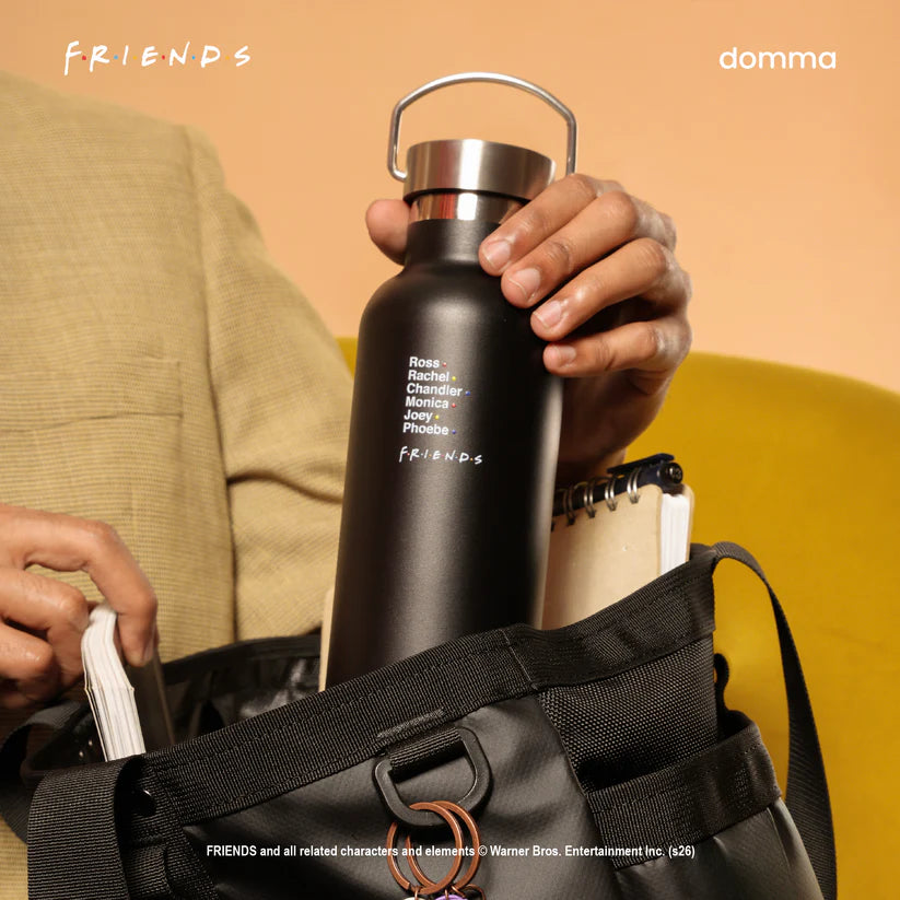 [FRIENDS] 700 ml Metal Handle Lid Botol Minum Characters - Domma