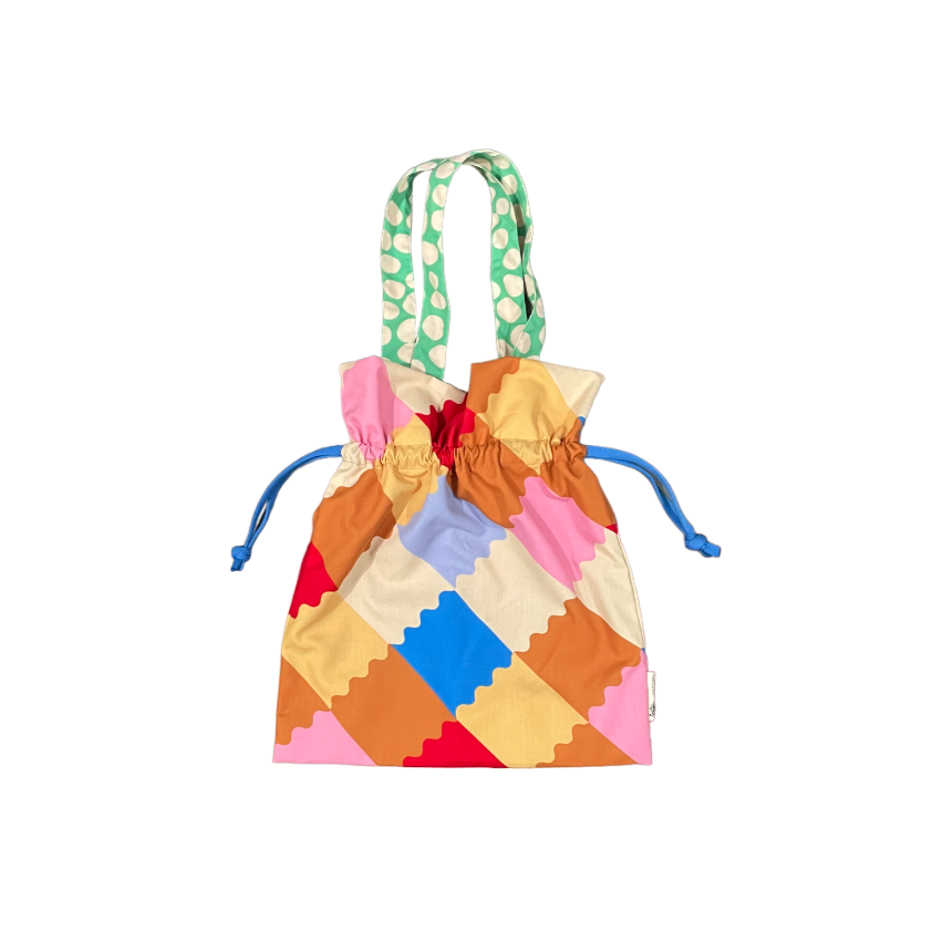 ​Drawstring Tote Bag Curly Quilt - Smitten By Pattern
