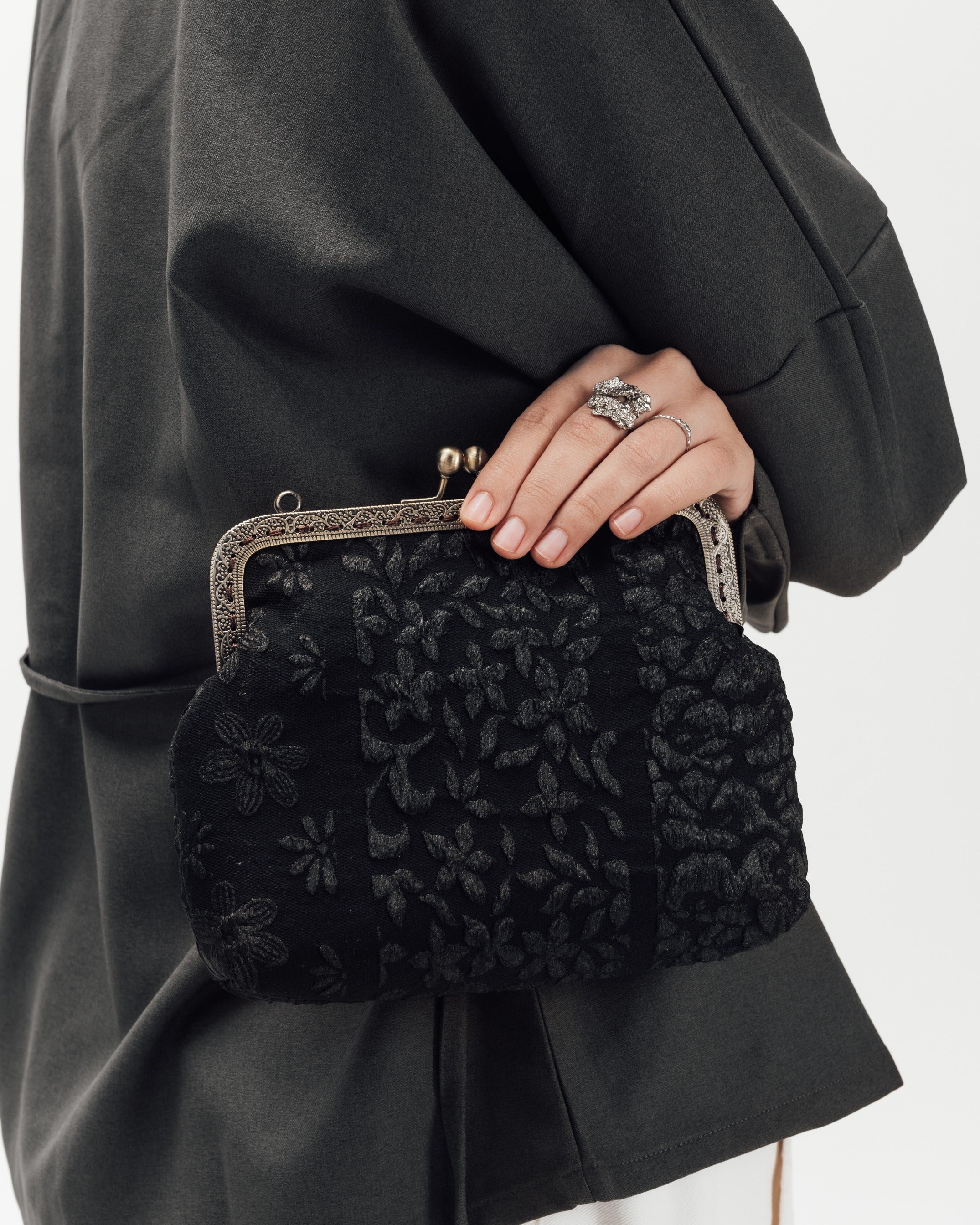 Lunaria Clutch Bag - Hintuturo