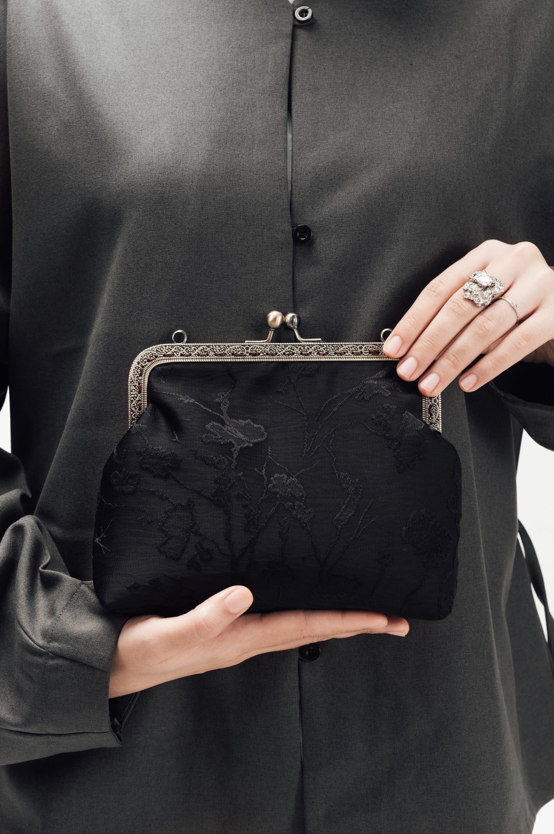 Moura Clutch Bag - Hintuturo