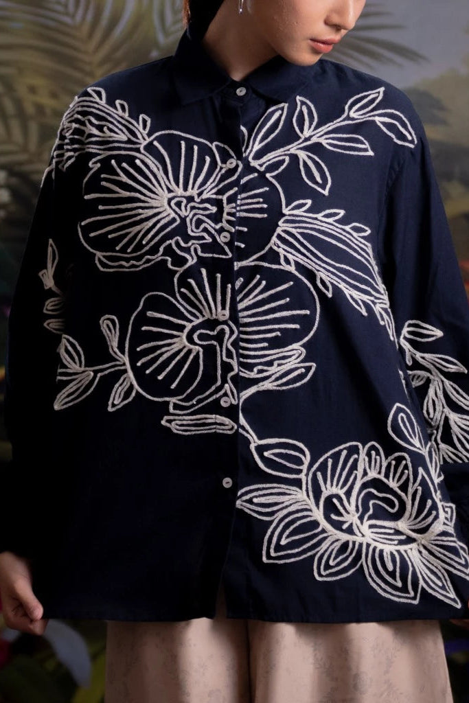 Nonaetal Heritage Whisper Embroidery Shirt Longsleeve Navy - Nona