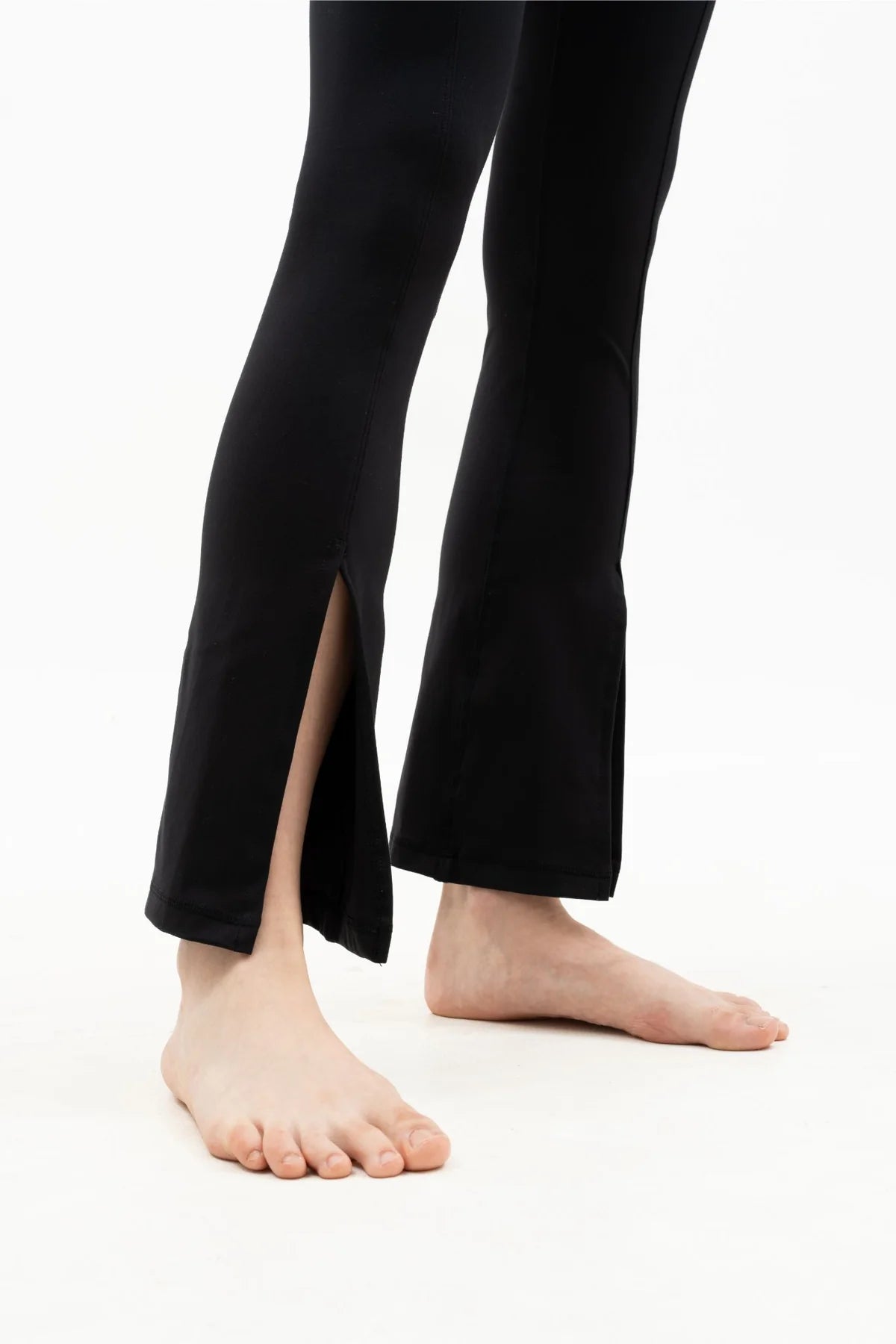 Cut-Out Flare Legging - O2 Active