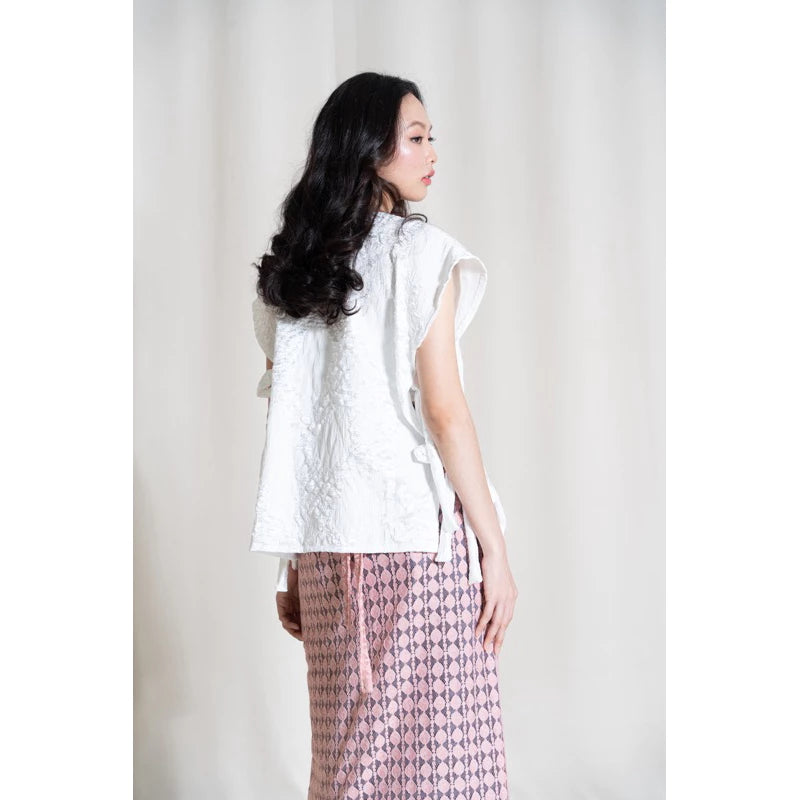 Vas Bunga Vest - Tuff Puff