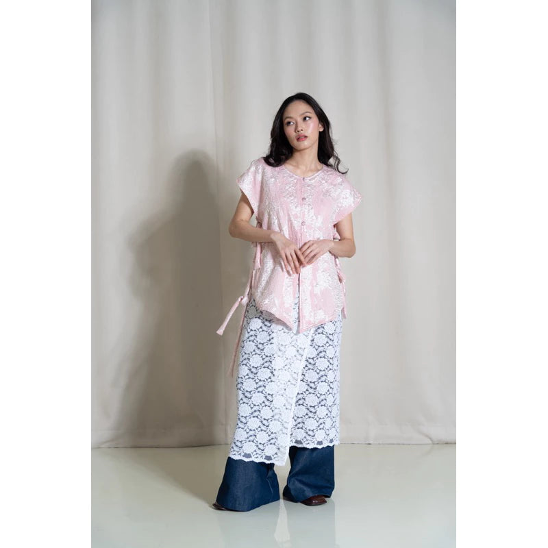 Vas Bunga Vest - Tuff Puff