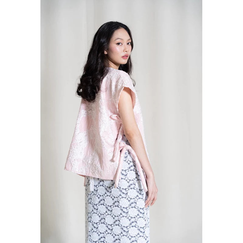 Vas Bunga Vest - Tuff Puff