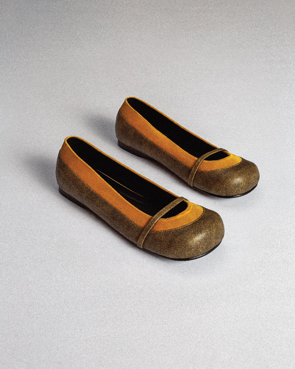 Line Flats Antique Camel - MTW