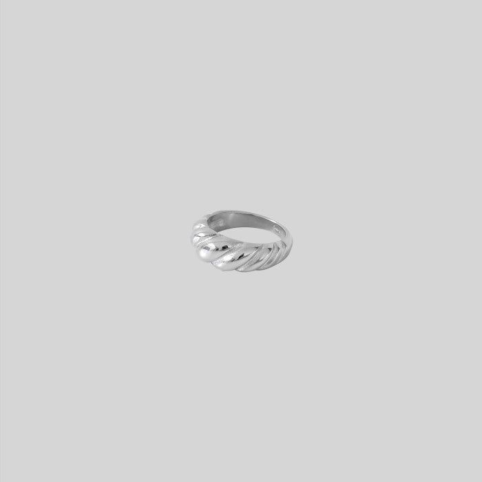 Elora Ring Silver (S) - Stuudio Particular