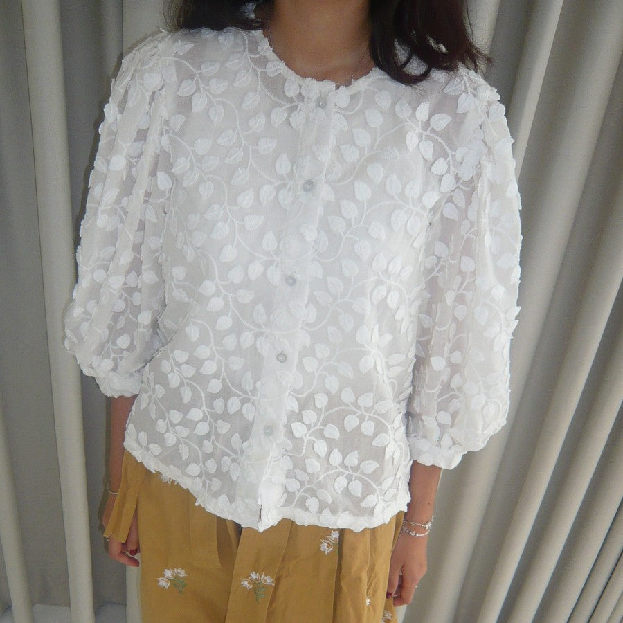 Iris Embroidery Blouse White - Toko Didiyo