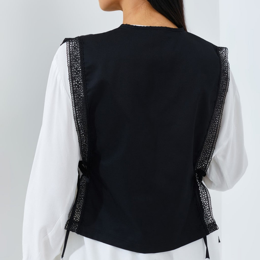 Chen Vest Black - Pukka