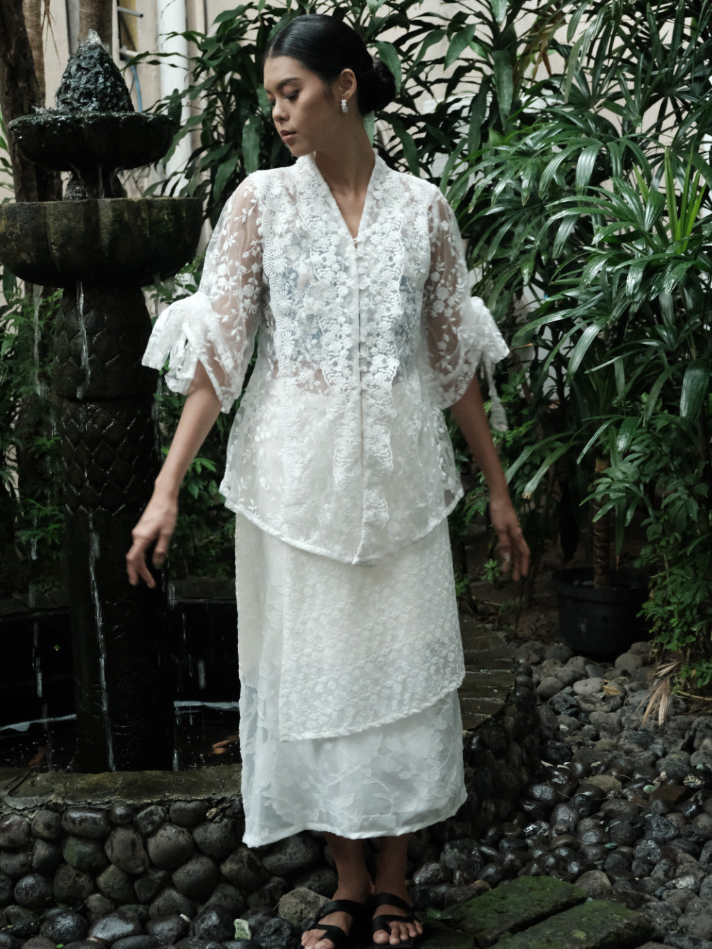 Kenusa Kebaya Broken White - Mera & Jenar