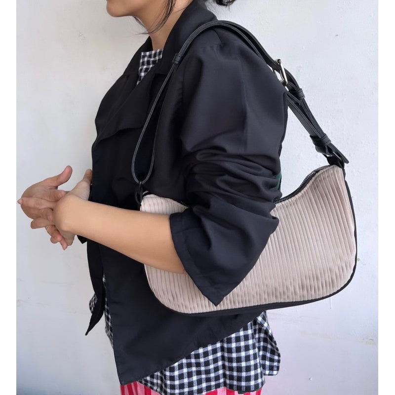 Moon Pleated Hobo Bag - Mannequin Plastic