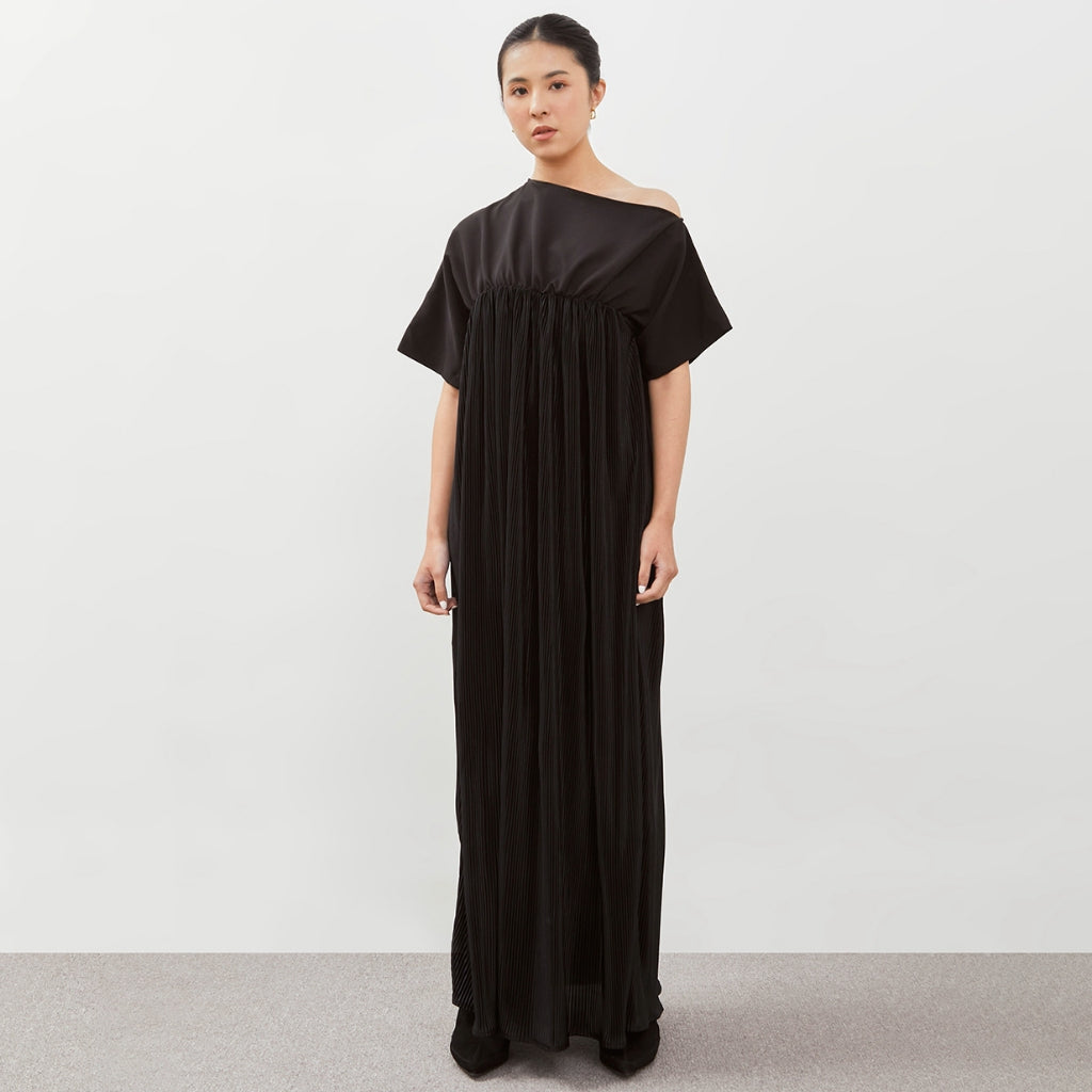 Tamala Pleated Dress - Isoos Studios