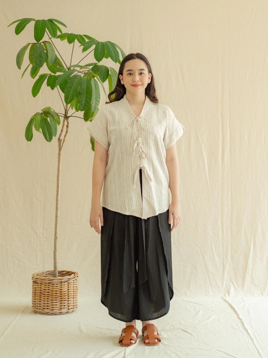 Kebaya Tali Kinasih - Salur Krem - Labuan Linen Wear