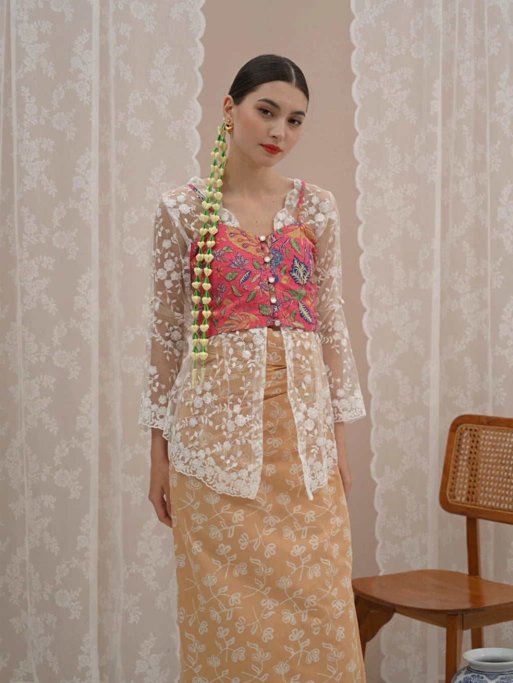 Gendit Kebaya Broken White - Mera & Jenar