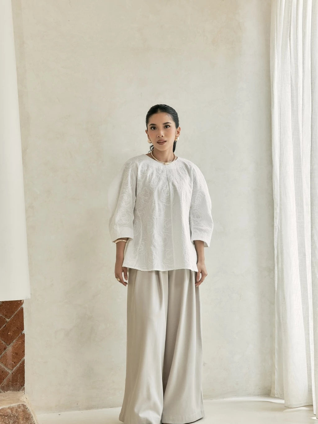 Dira Rose Broken White - Mine