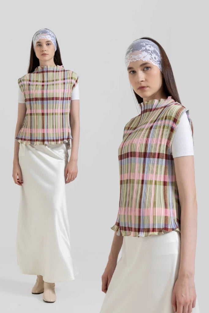 Ann Pleats Top Green - Tuff Puff