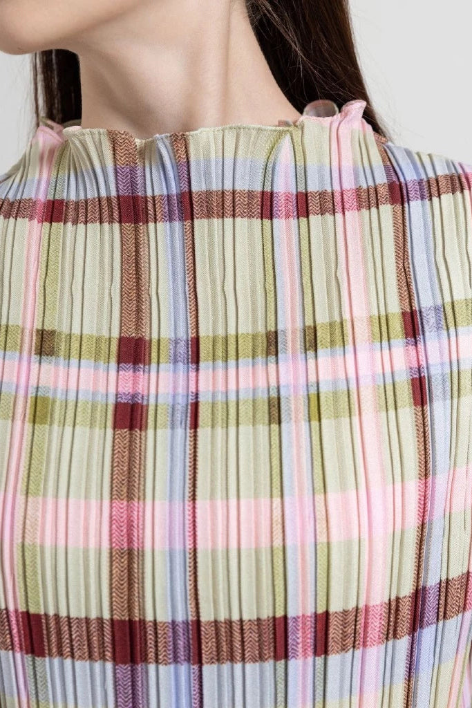 Ann Pleats Top Green - Tuff Puff