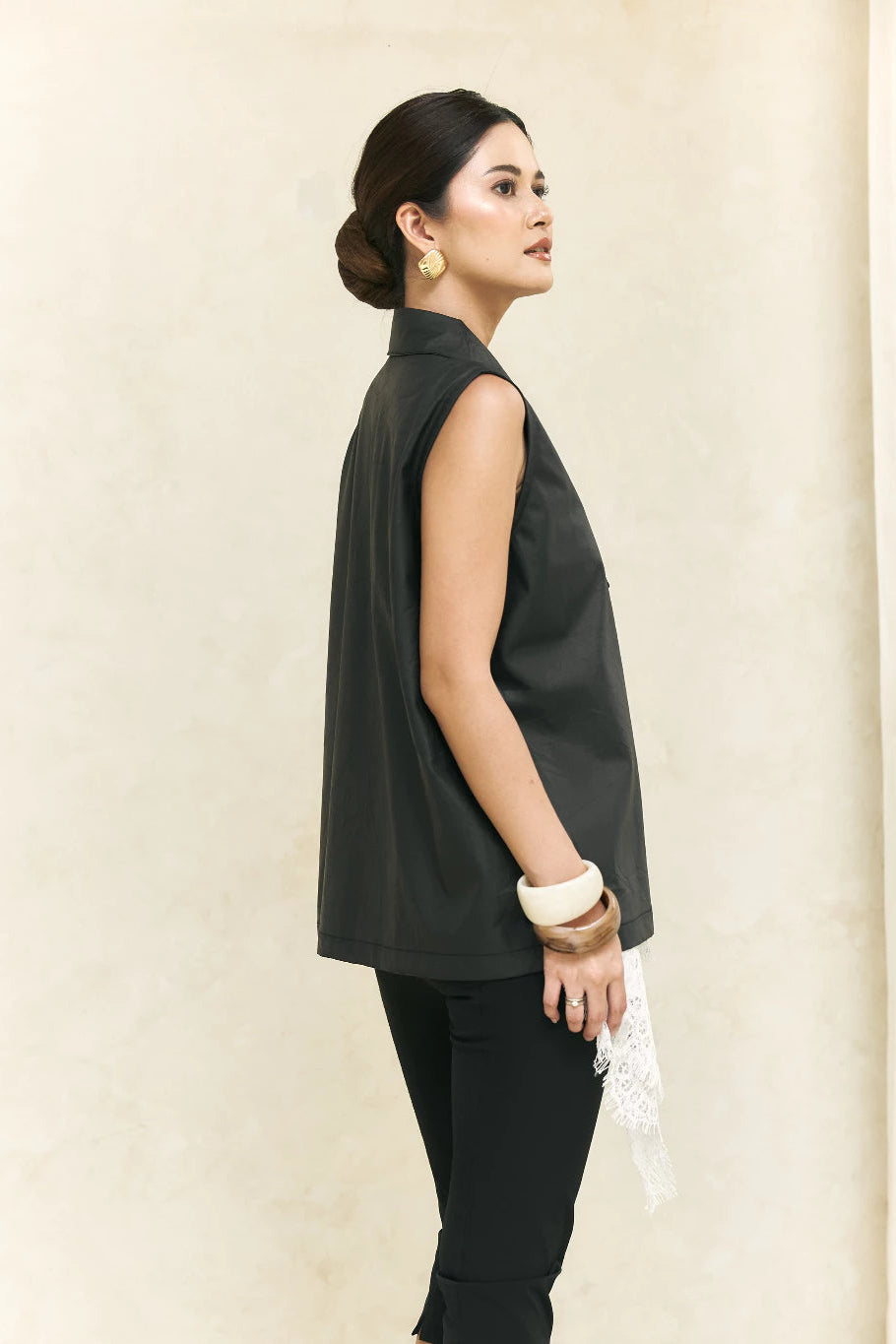 Alma Vest Black - Mine