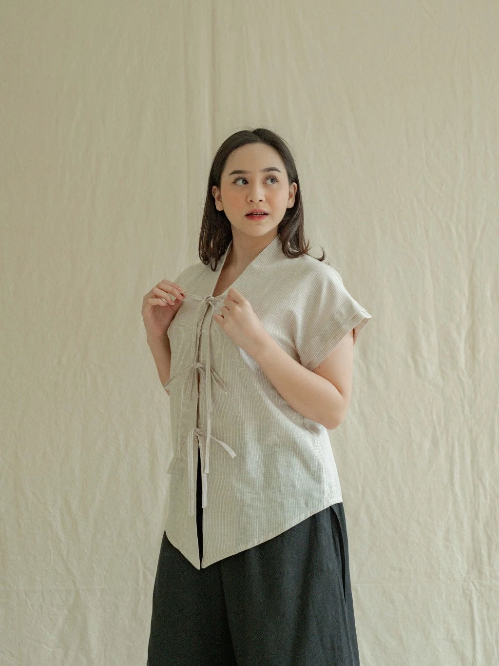 New Kebaya Tali Kinasih - Salur Krem - Labuan Linen Wear