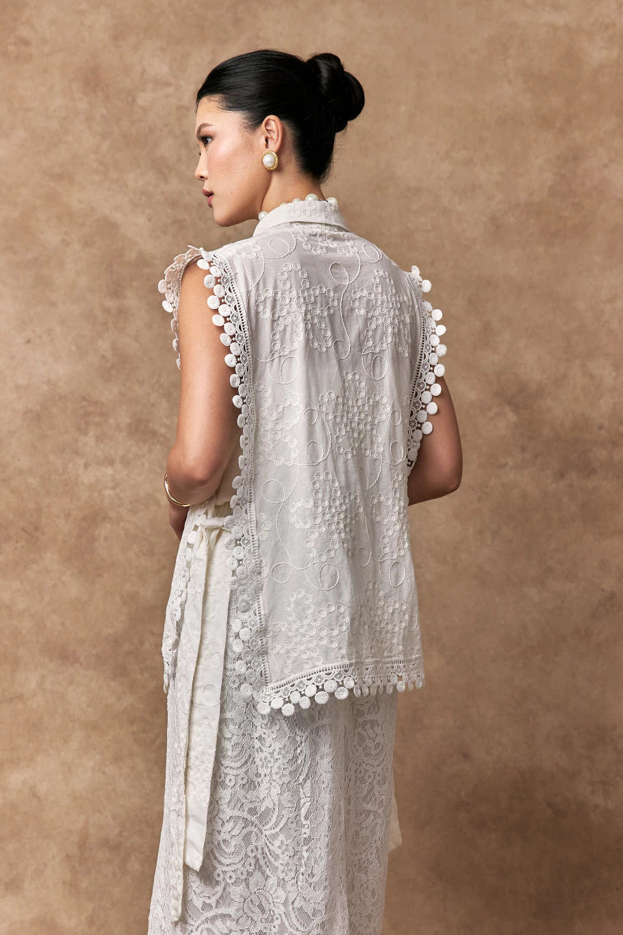 Dewi Vest Broken White - Mine