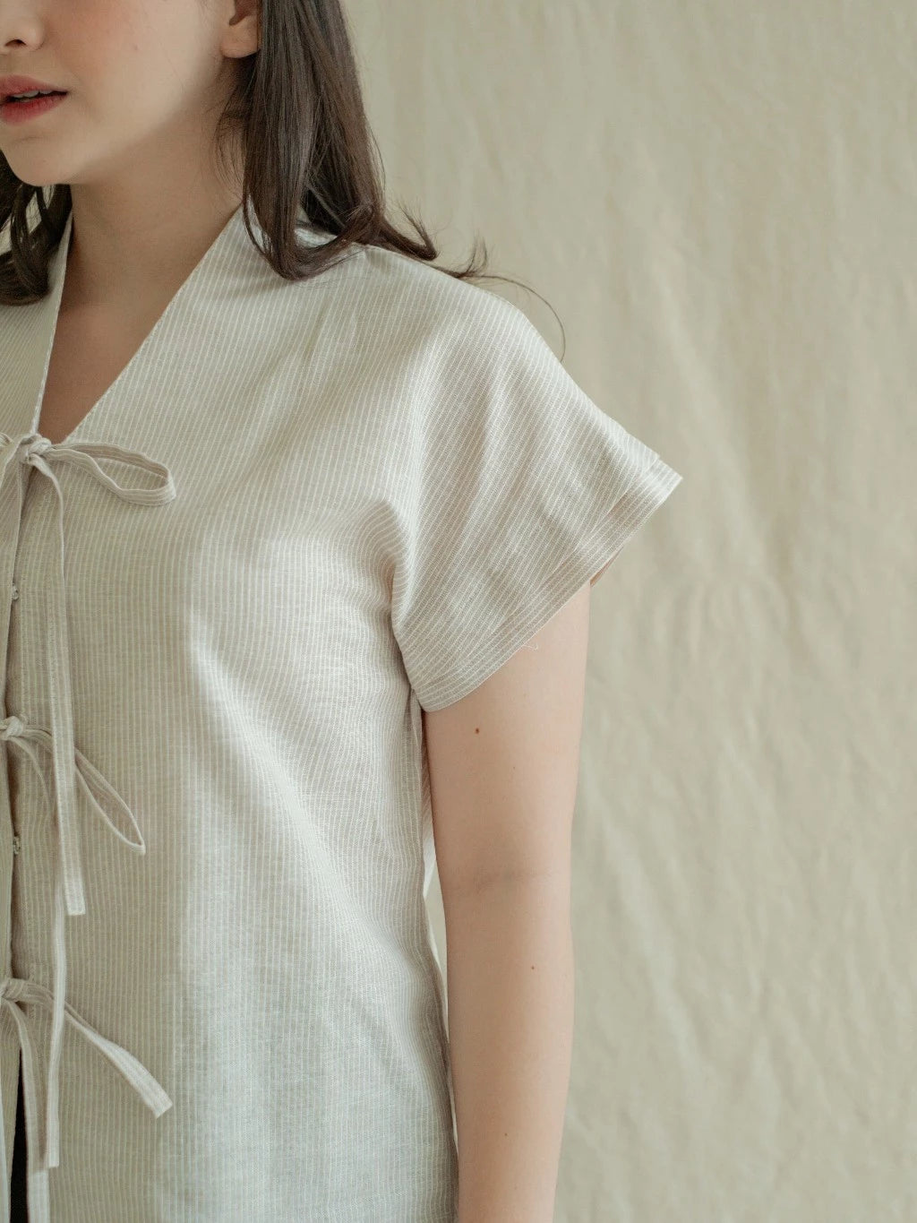 New Kebaya Tali Kinasih - Salur Krem - Labuan Linen Wear