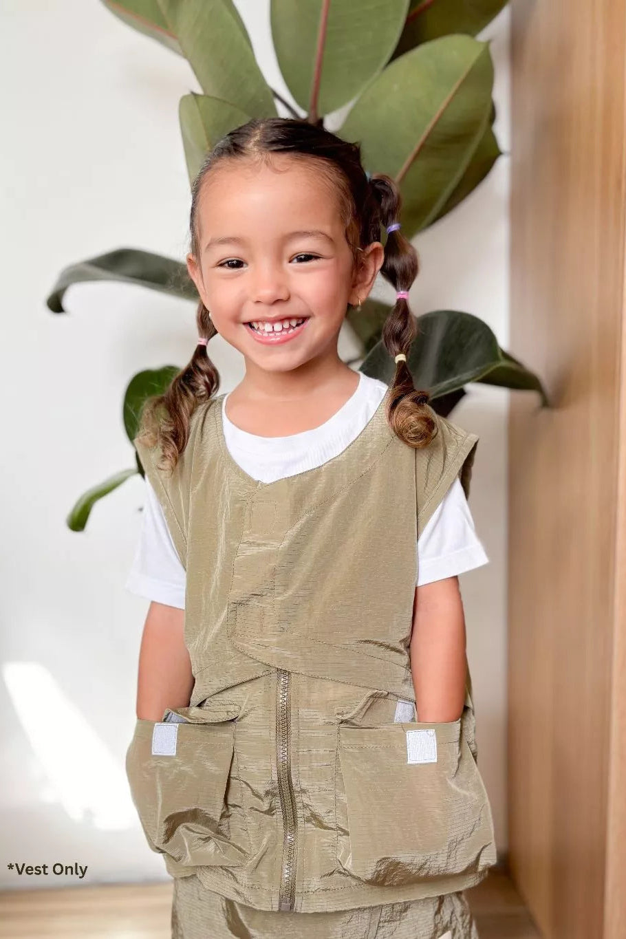 Lira Vest - Little Wanderer