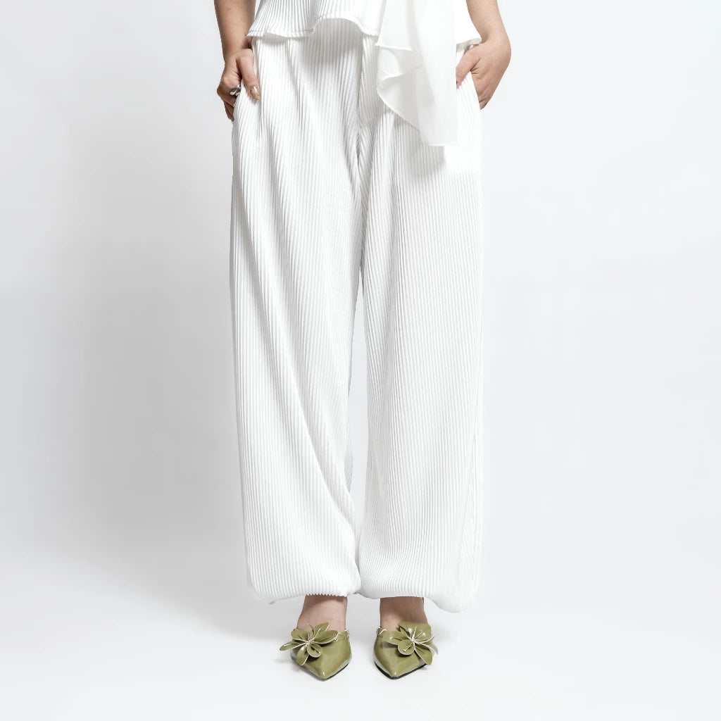 Raye Long Sleeved Pleated Set- Isoos Studios