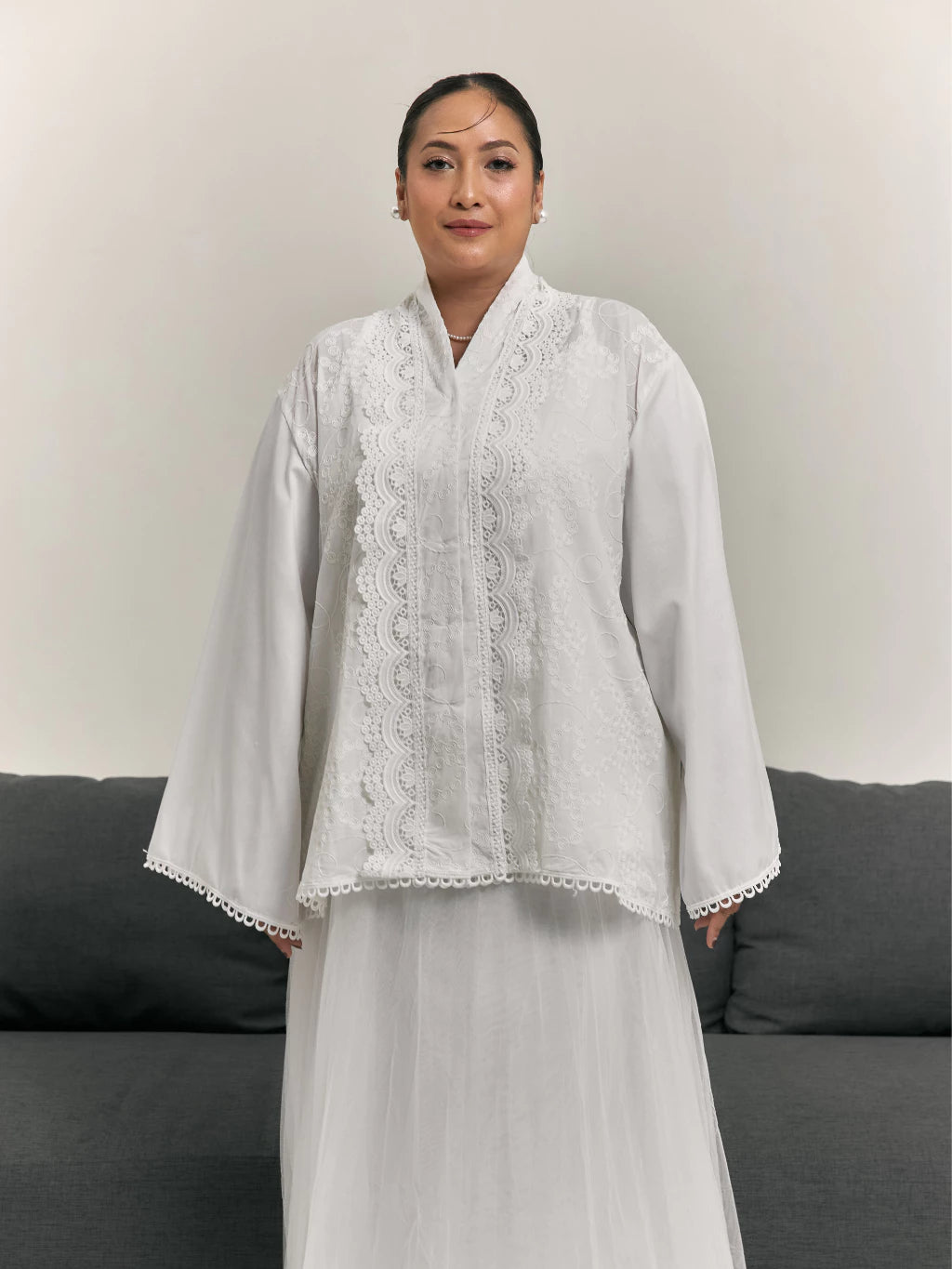 Khansa Raya Blouse Broken White (Jumbo) - Mine