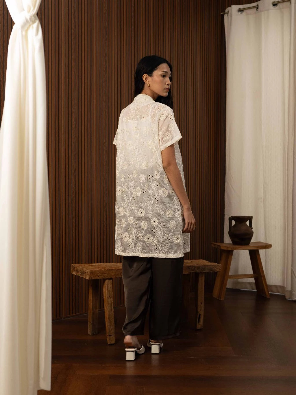 Jennaira Tunik SS Broken White - Monday To Friday