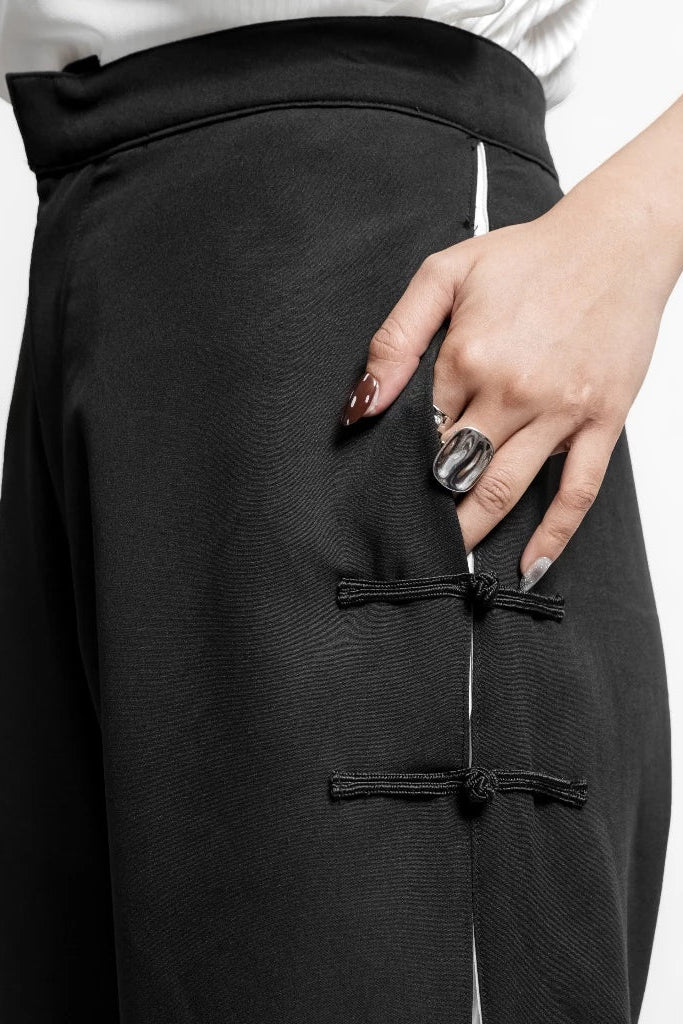 Kyanna Trousers Black - Isoos Studios