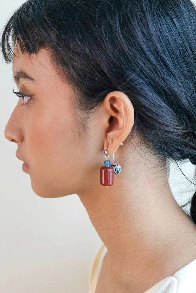 Merekah Earrings Kama - Hoogy