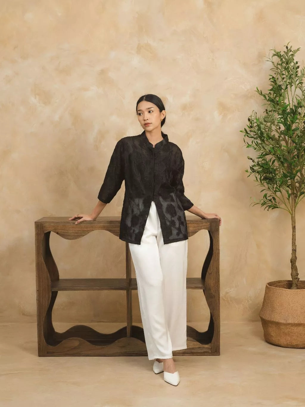 Dayu Top Black - Monday To Friday
