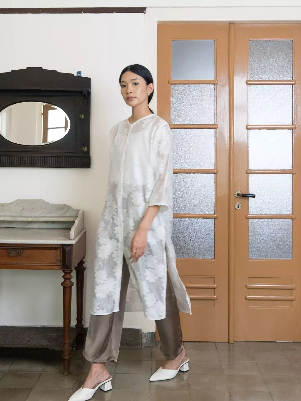 Zalfa Tunik White - Monday To Friday