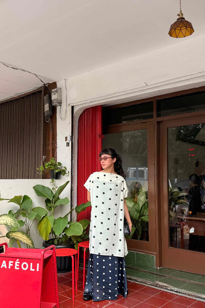 Samara Top Polka White - Monday To Friday