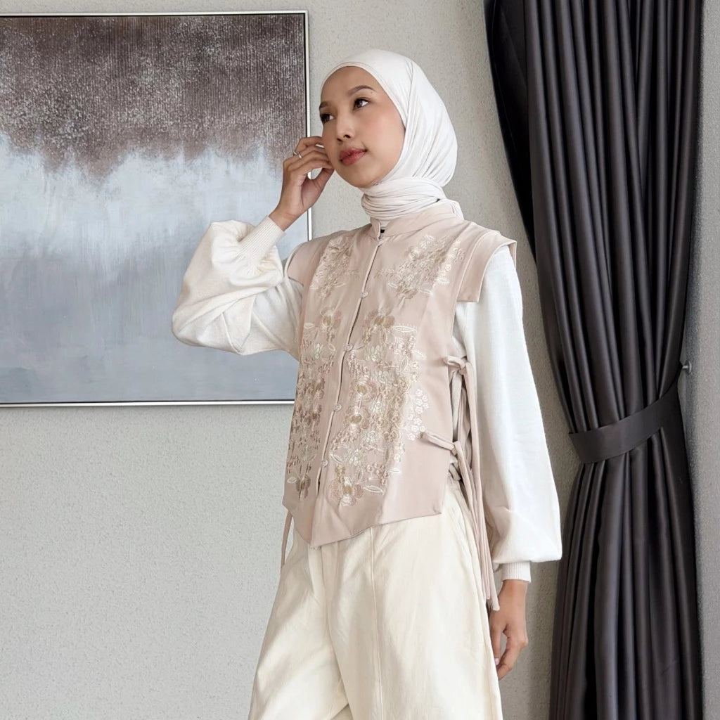 Nonaetal Aurantia Whisper Embroidery Vest Winter Cream - Soft Pink - Nonaetal
