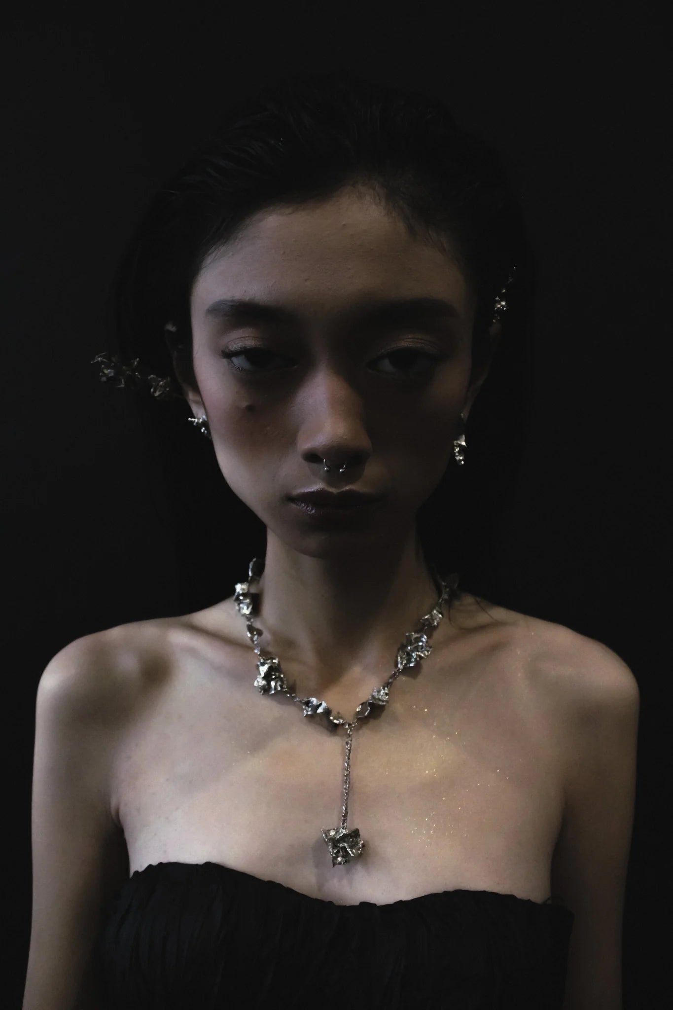 Keping Gugur Necklace - Gelap Ruang Jiwa