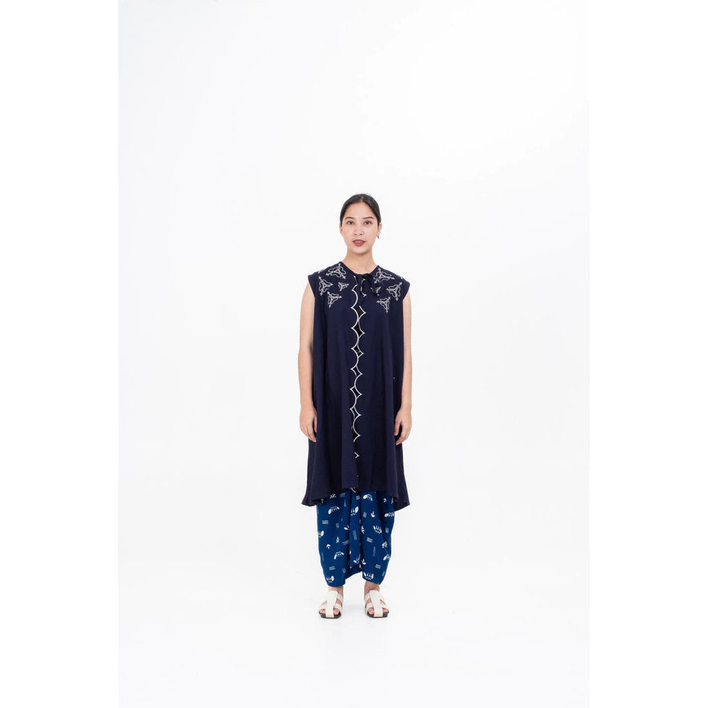 Kala Outer Sleeveless - Damakara