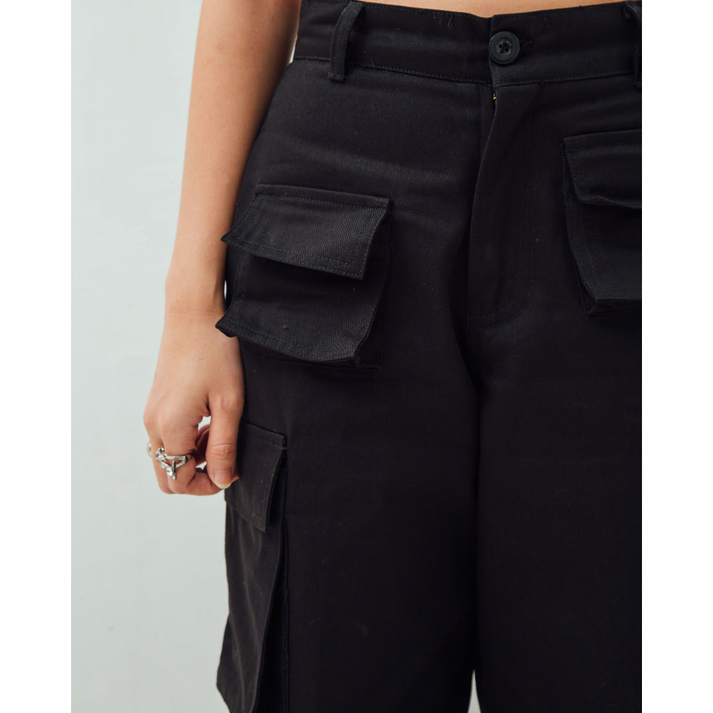 Dark Cargo Pants - Locale Women